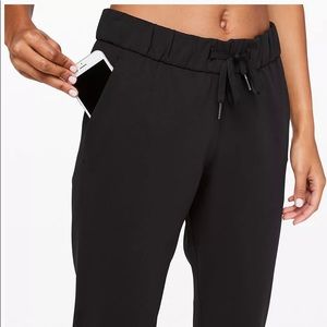 Lululemon On the Fly 7/8 Pants